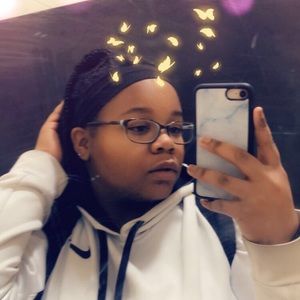 Meet your Posher, Leah